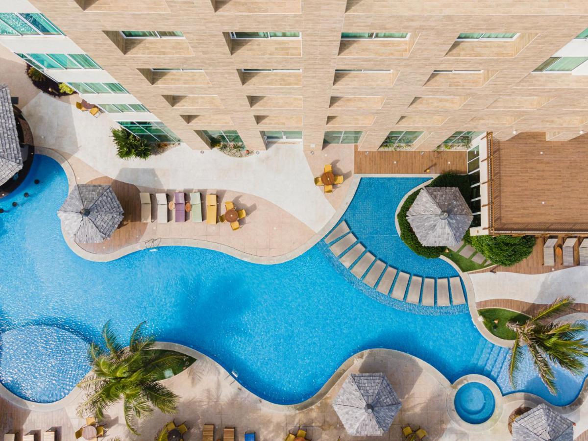 Gran Mareiro Hotel Fortaleza  Esterno foto The pool at the hotel