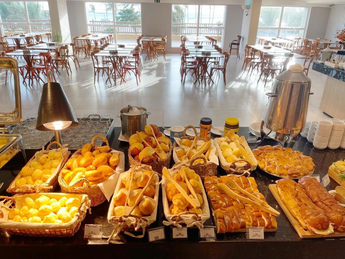 Gran Mareiro Hotel Fortaleza  Esterno foto A buffet at a hotel