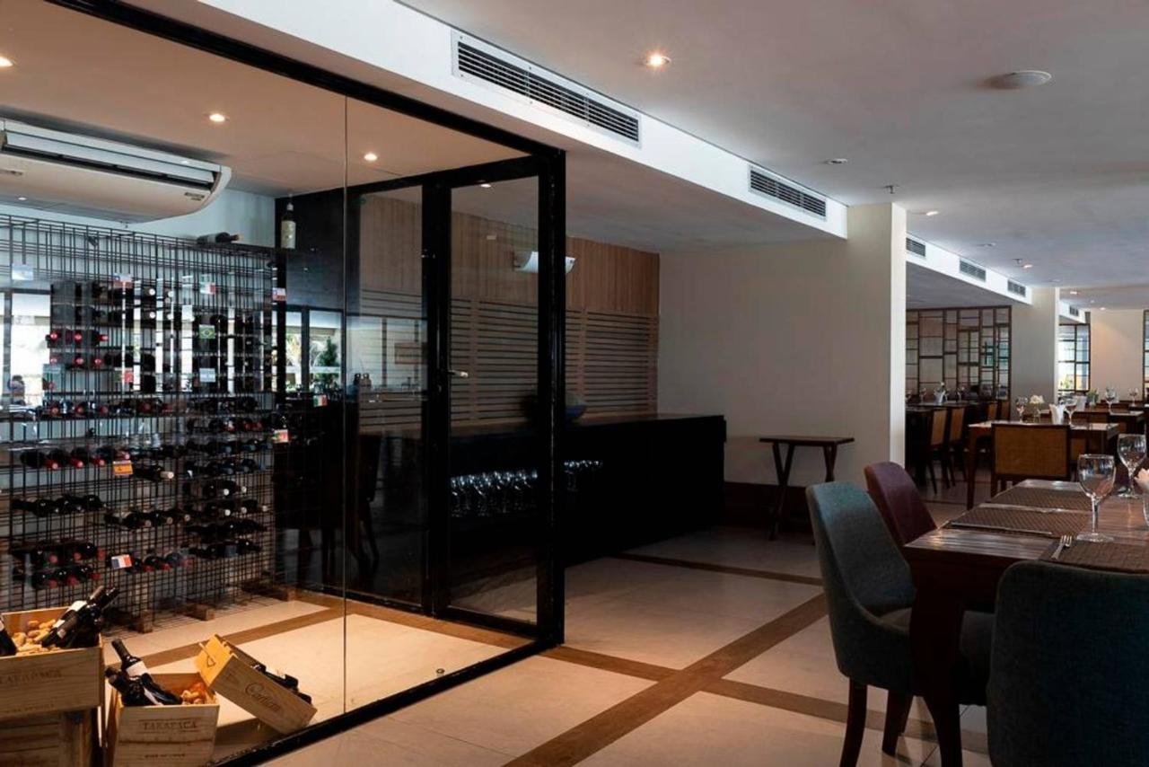 Gran Mareiro Hotel Fortaleza  Esterno foto The restaurant's wine cellar